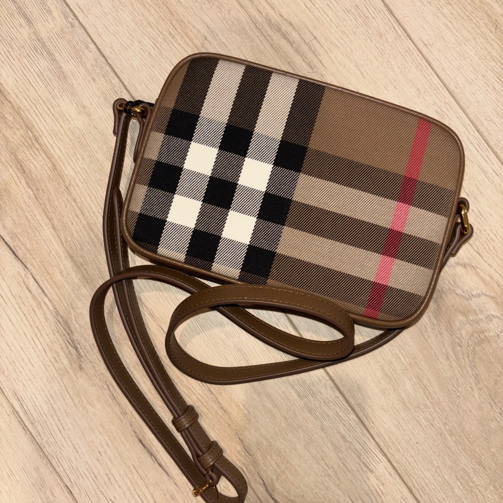 SOLD ON OFFER UP Burberry Tan and Black Checkered Small Camera Bag